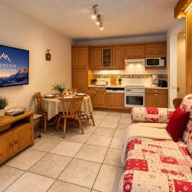 Appartement spacieux au cœur de Méribel, proche des pistes, pour 4, balcon
