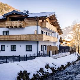 RIVERSIDE RAURIS APARTMENTS