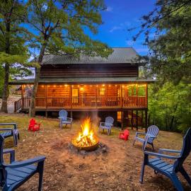 Cozy Cabin Hot Tub, Fire Pit, Game Room