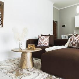 La Vida Stylish One-Bedroom Apartment