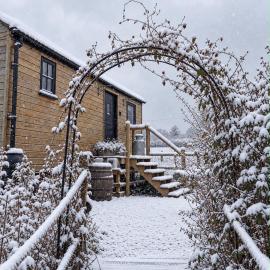 Wiltshire Weavers Hut, hotel en Chippenham