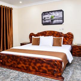 Exquisite Gold Hotel