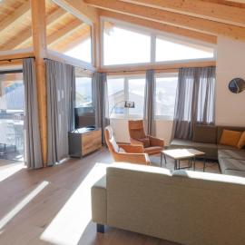 Ski-in ski-out chalet with beautiful view