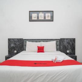 RedDoorz At Sukomanunggal Surabaya