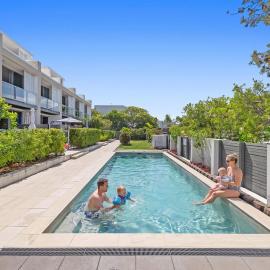 Beachside Haven Modern Townhouse with Pool