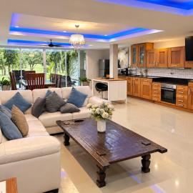 5 bedrooms & bathroom villa