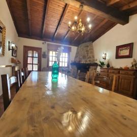 Casa Rural Oliver - Bardenas, hotel en Valtierra