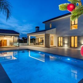 Palm Breeze Villa By Fidalsa