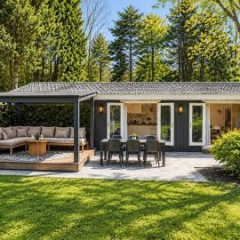 StayatSas Julia, Stijlvol Natuurhuisje met Grote Omheinde Tuin