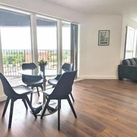 Bracknell में, होटल Grand Exchange near Ascot 2 bed with Parking