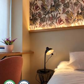 Hostal LA POETISA - Auto Check-in, hotel din Culleredo