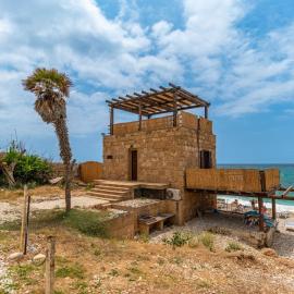 Isolee - Beachfront Standalone House