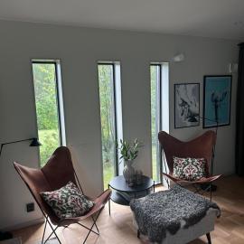 Modern villa with pool in southern Lidingö, hotel en Lidingö