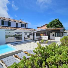Casa da Uva-Mosteiros Rustic House-at 900M from the Sea, Small Heated Pool, Garden & Games Area