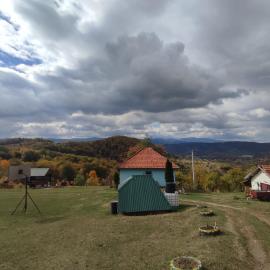 Kuća na kraju sela