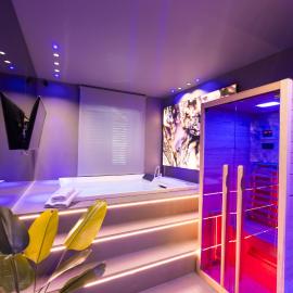 Maximum Suite & Spa