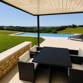 Le Belvédère du Quercy - Domaine Gouloumès: Soucirac şehrinde bir otel