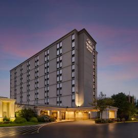 Crowne Plaza Newark Airport by IHG, hotel v mestu Elizabeth