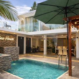 Pino House, Private Beach Oasis en San Jacinto, hotel v destinaci San Jacinto