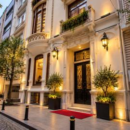 T h e V o i d Hotel - Just Steps From Osmanbey Metro Station
