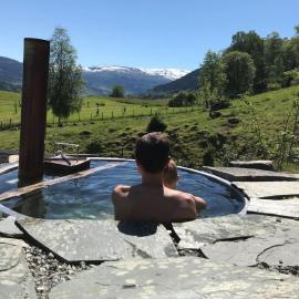 Sauna & Hot Tub in the nature - Historic Norwegian house built in 1920