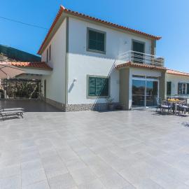 Villa Emilia by Atlantic Holiday, hotel en Calheta