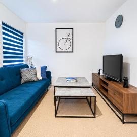 Central Wigan Apartment Sleeps 3, WiFi for Contractors