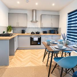 Central Wigan 1 Bedroom Apartment Sleeps 3, WiFi, Ideal for Contractors