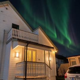 Isrenna House - Your Tromsø Home - 3-Bedroom, Free Parking & Bus Stop Nearby