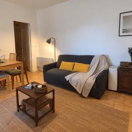 Casita con jardin cerca de la costa