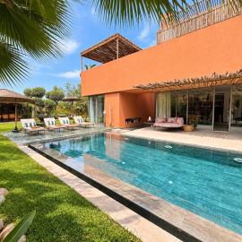Villa - Piscine chauffée sur demande et gouvernante
