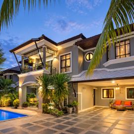 Baan Santhiya Private Pool Villas - Resort style service with Free Beach Shuttle, hotel v destinácii Ao Nang Beach
