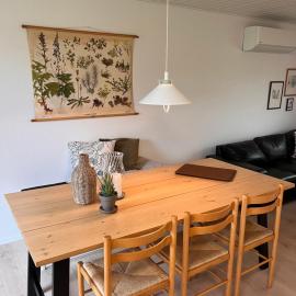 Hyggeligt feriehus på naturskønne Kegnæs, viešbutis mieste Østerby