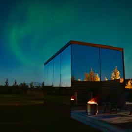 Nest Retreat Iceland - Mirror Houses by the Rangá river
