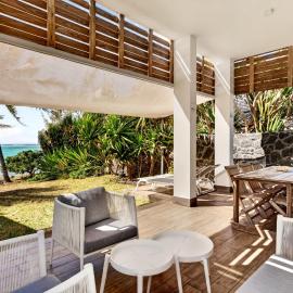 Blue Azura - Beachfront House & Tropical Garden