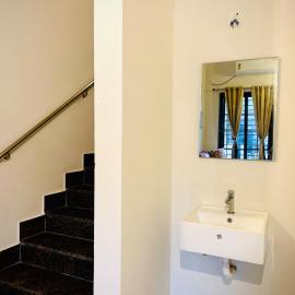 Villa luser mahab: Covelong şehrinde bir otel