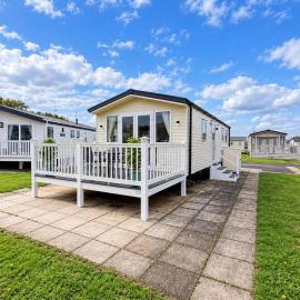 Stunning caravan at Manor Park nearby Hunstanton beach ref 23111K