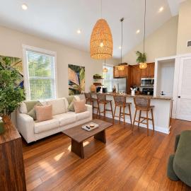 Tortugas Harbor Light Suite