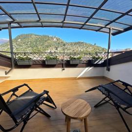 RESTORA No 18 Panoramic Penthouse