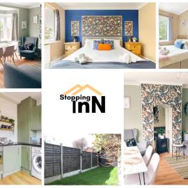 Stylish Heathrow Retreat 2-Bed Near Station