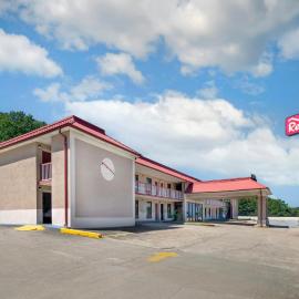 Red Roof Inn Cartersville-Emerson-LakePoint North، فندق في كارترزفيل