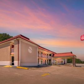 Red Roof Inn Cartersville-Emerson-LakePoint North、カータースビルのホテル