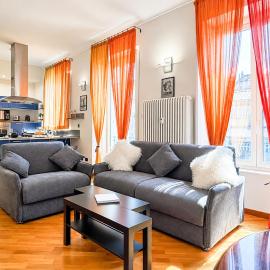 LuxRent Loft Lagrange, hotel in Turin