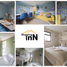 Thorpe Park Lodge - Ground Floor Detached & 2 Free Gated Parking Spaces