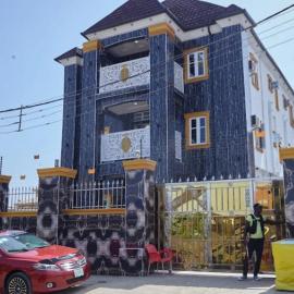 Alazon21 hotel and suites, hotel em Isasi