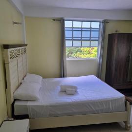 J's vacation home, хотел в Wallhouse