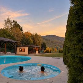 Family Lodge, hotel u gradu 'Solochin'