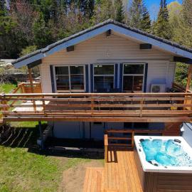 Chalet du lac Huguette avec SPA privé