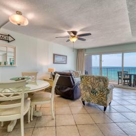 Beach House Condominiums B405 - Beachfront with Pool, Wi-Fi, & Beach Service