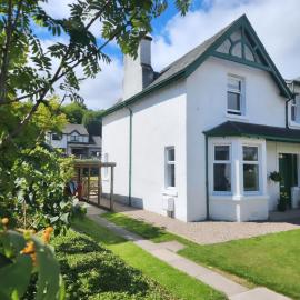 Gorgeous Three Bedroom Home in Birnam-Dunkeld